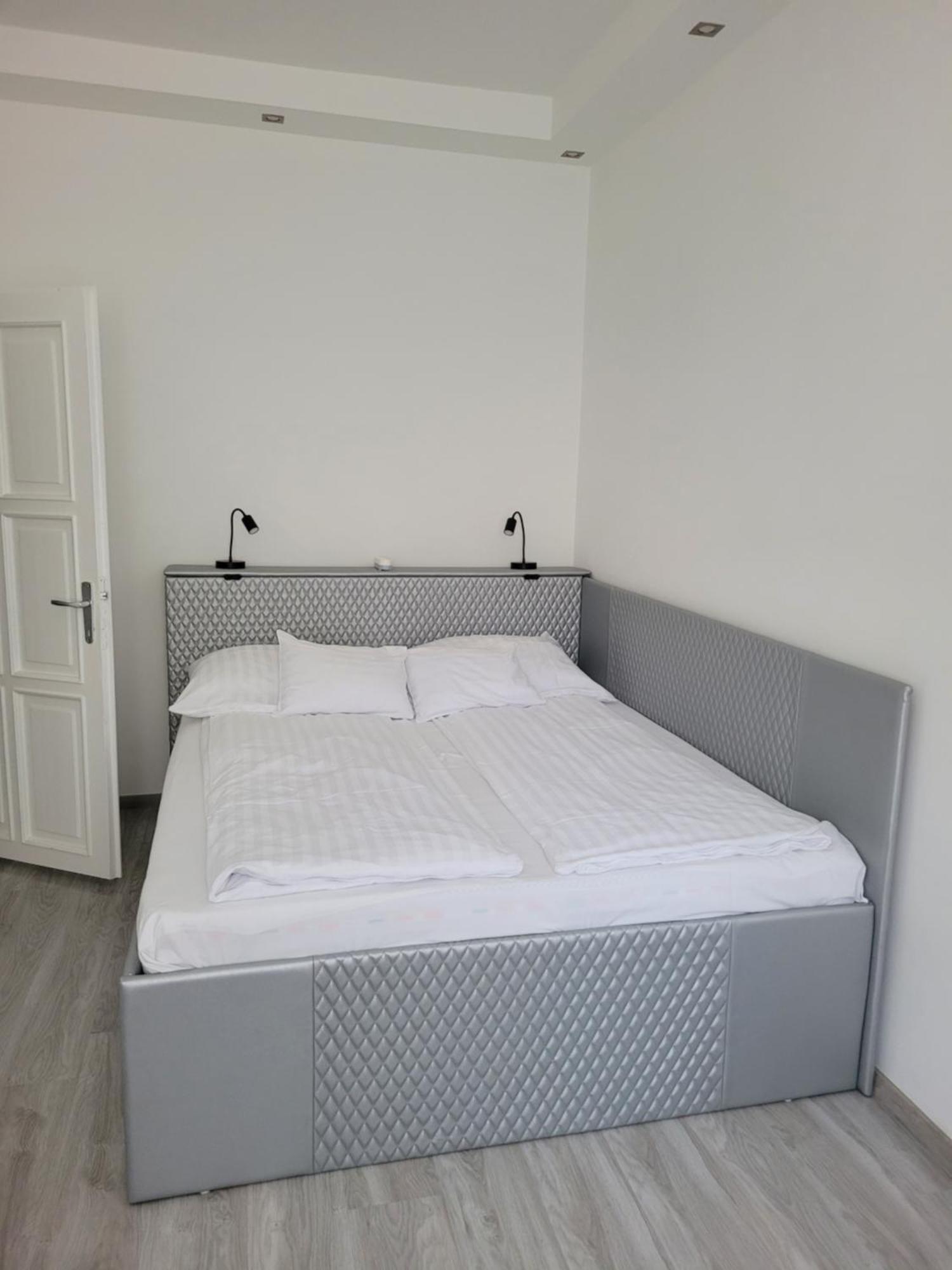 Martina Apartman بيكيسكسابا الغرفة الصورة